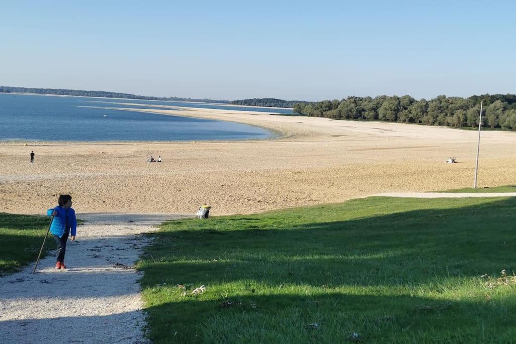 La Villa Du Lac A Mesnil Saint Pere מראה חיצוני תמונה
